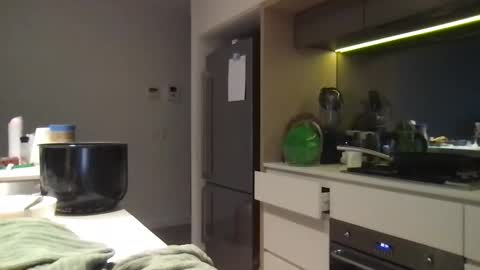 Sammy online show from February 1, 6:23 am