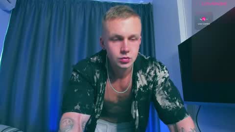 Snapshot of samuel_andrew chatting on January 17, 1:26 am Samuel online show from January 17, 1:26 am