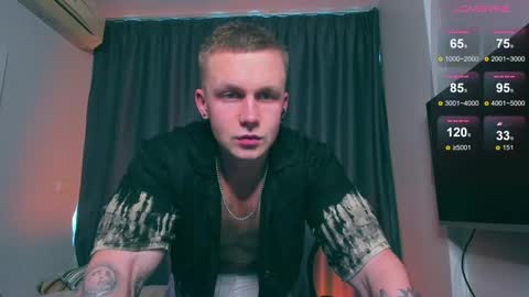 Snapshot of samuel_andrew chatting on February 22, 1:55 am Samuel online show from February 22, 1:55 am