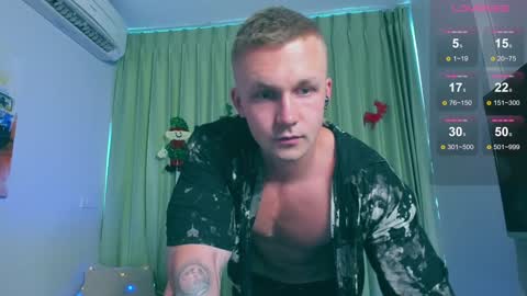 Snapshot of samuel_andrew chatting on December 22, 2:17 am Samuel online show from December 22, 2:17 am