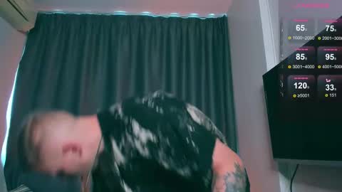 Snapshot of samuel_andrew chatting on February 23, 6:22 am Samuel online show from February 23, 6:22 am
