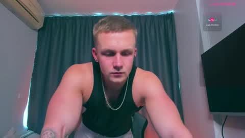 Snapshot of samuel_andrew chatting on February 28, 5:48 am Samuel online show from February 28, 5:48 am