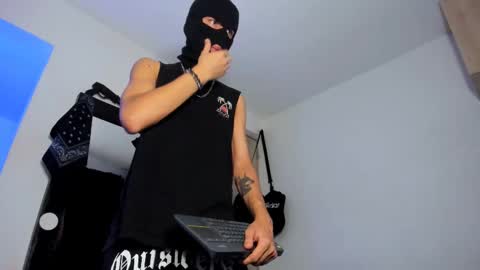   online show from November 4, 1:17 am