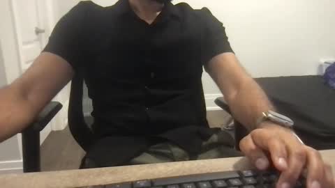 Snapshot of samwise2418 chatting on October 10, 4:50 am Sam W dick strip tease online show from October 10, 4:50 am