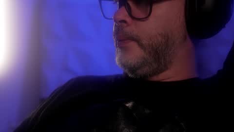 Sanders online show from October 15, 4:09 am