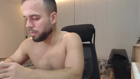 DeAlex online show from October 30, 5:14 pm