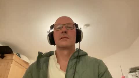 santaclausonice online show from October 25, 5:42 am