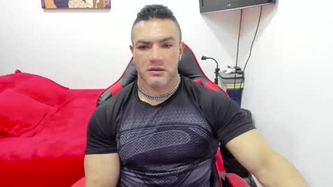 santi_pastori online show from November 12, 4:13 pm