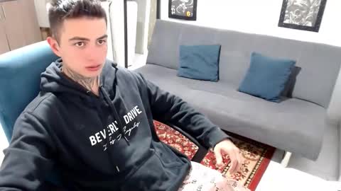 santi_ss online show from November 23, 2:22 am