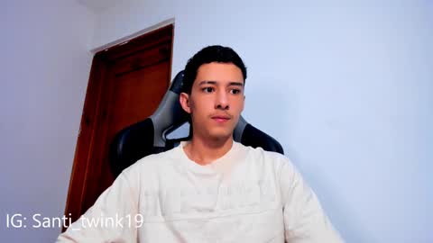 santi_twink19 online show from February 19, 11:06 am