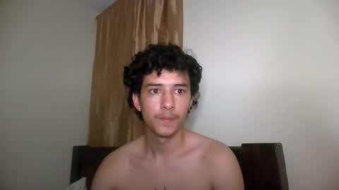 santi_twink19 online show from December 18, 8:10 am