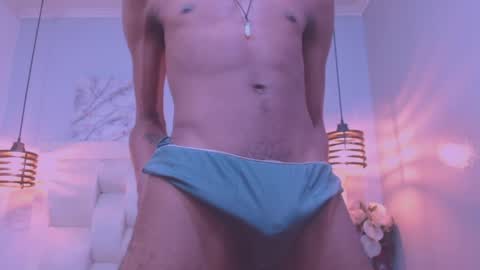 Santiiiiii  online show from March 27, 10:11 pm