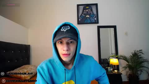 Snapshot of santiagocutex chatting on September 23, 7:51 am SANTAGO online show from September 23, 7:51 am