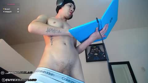 Snapshot of santiagocutex chatting on September 28, 10:46 am SANTAGO online show from September 28, 10:46 am