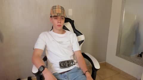 Julius Novachrono  online show from October 3, 7:30 pm