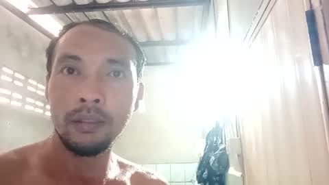 Snapshot of santichai561323 chatting on February 12, 6:51 am santichai561323 online show from February 12, 6:51 am