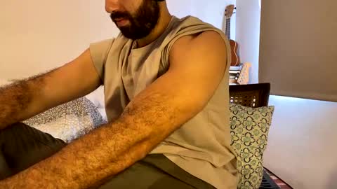 Papi online show from December 18, 8:36 pm