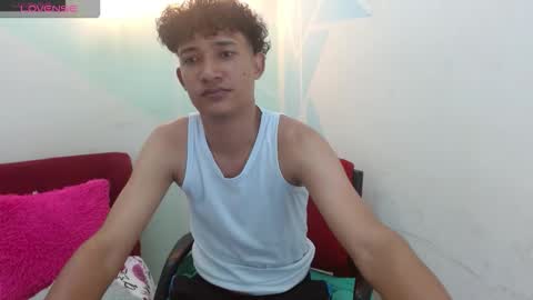 santy boys xxxHOT CUM online show from October 3, 4:39 am