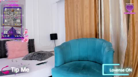 Santiago Carrington online show from February 8, 8:21 pm