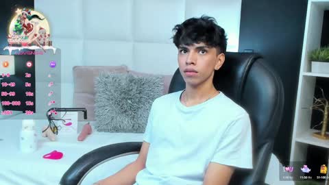 Santiago Carrington online show from December 27, 10:37 pm