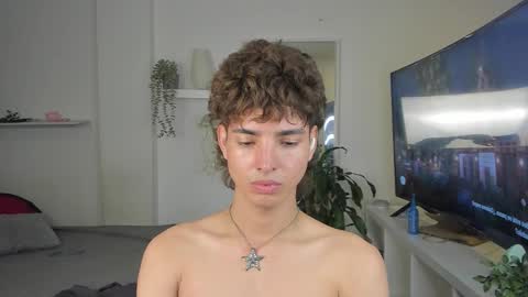 kitty online show from November 12, 4:29 am