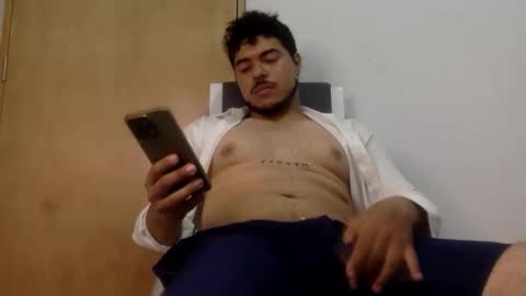 santy_sexymen online show from October 7, 2:04 am