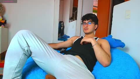 Santyago online show from March 25, 6:56 pm