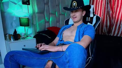 Santyago online show from January 30, 7:04 pm