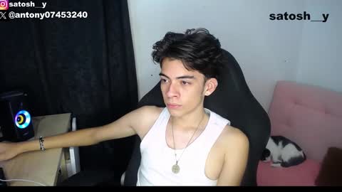 Snapshot of satosh_y chatting on January 23, 9:29 pm satosh_y online show from January 23, 9:29 pm