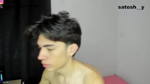 Snapshot of satosh_y chatting on January 21, 4:00 am satosh_y online show from January 21, 4:00 am