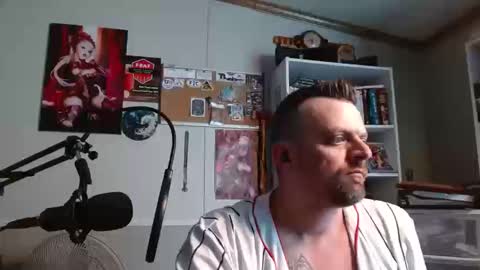 Snapshot of scarecrow2wm chatting on October 13, 7:42 pm Kent Clark online show from October 13, 7:42 pm