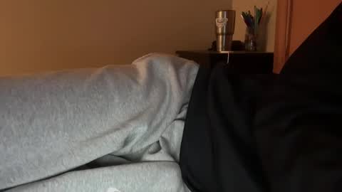 Snapshot of scb894682 chatting on January 19, 5:48 am Skinny College Boy online show from January 19, 5:48 am