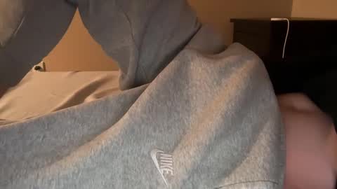Snapshot of scb894682 chatting on February 11, 6:22 pm Skinny College Boy online show from February 11, 6:22 pm