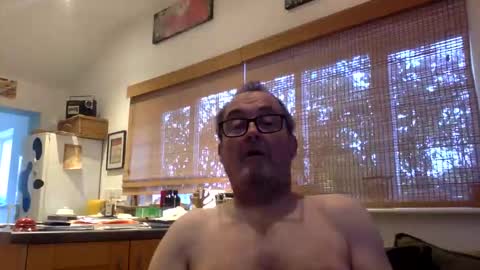 scbiggersballs online show from October 25, 8:16 am