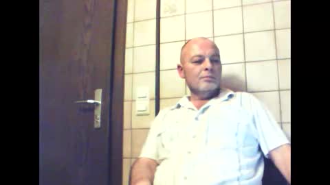 schnibschnab online show from November 16, 4:03 am