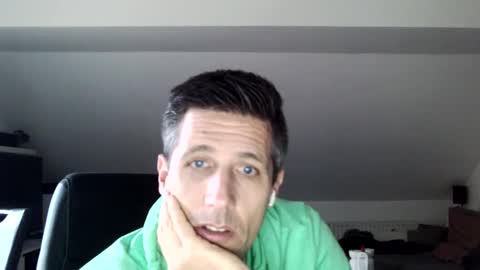 Snapshot of schnuckigeil chatting on December 3, 1:54 pm Dildomen online show from December 3, 1:54 pm