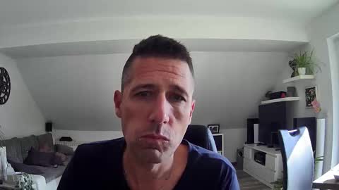 Snapshot of schnuckigeil chatting on October 1, 10:19 am Dildomen online show from October 1, 10:19 am