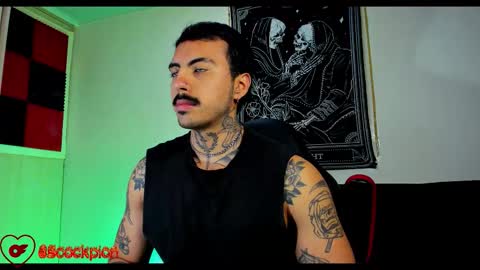 Snapshot of scockpion_ chatting on October 5, 7:01 am Alejandro help me to reach 200 thumps up online show from October 5, 7:01 am