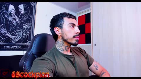 Snapshot of scockpion_ chatting on January 16, 5:32 am Alejandro help me to reach 200 thumps up online show from January 16, 5:32 am