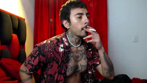 Alejandro help me to reach 200 thumps up online show from April 16, 6:57 am