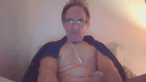 Snapshot of scotchwhieskie chatting on February 2, 12:30 am scotchwhieskie online show from February 2, 12:30 am