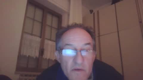 Snapshot of scotchwhieskie chatting on December 27, 11:21 pm scotchwhieskie online show from December 27, 11:21 pm