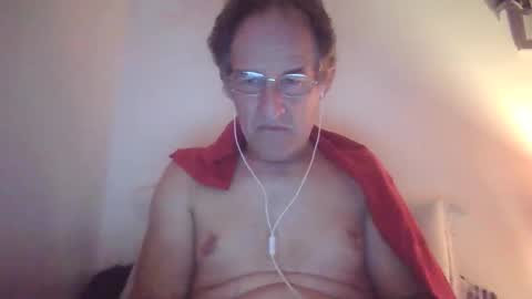 Snapshot of scotchwhieskie chatting on September 29, 10:16 pm scotchwhieskie online show from September 29, 10:16 pm