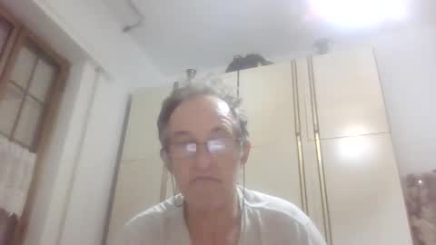 Snapshot of scotchwhieskie chatting on September 15, 6:53 pm scotchwhieskie online show from September 15, 6:53 pm