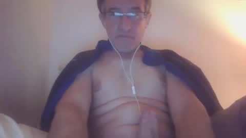 Snapshot of scotchwhieskie chatting on January 21, 11:13 pm scotchwhieskie online show from January 21, 11:13 pm