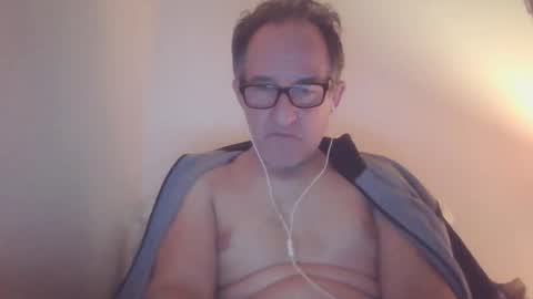 Snapshot of scotchwhieskie chatting on January 13, 11:27 pm scotchwhieskie online show from January 13, 11:27 pm