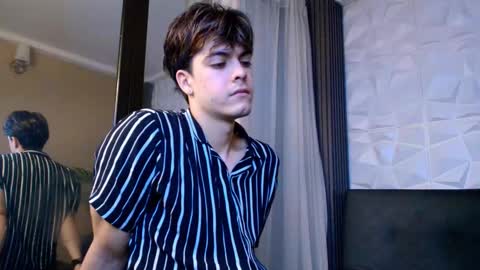 S C O T T independent model online show from September 23, 12:48 pm