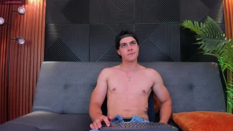 S C O T T independent model online show from January 29, 8:56 pm