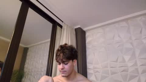 S C O T T independent model online show from September 18, 3:47 pm