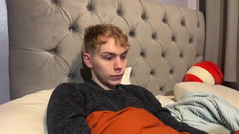 Snapshot of scottish_twink01 chatting on January 12, 1:42 am danny online show from January 12, 1:42 am